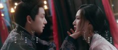锁红颜